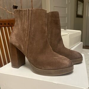Aldo Athabaska Brown Suede Heeled Boots NWOT